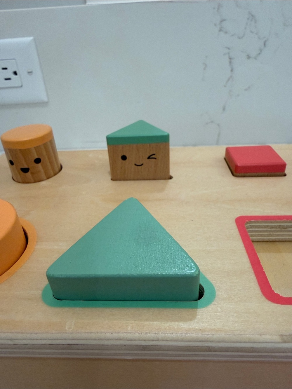 KiwiCo Pop-Up Shape Sorter Puzzle - Picture 4 of 16
